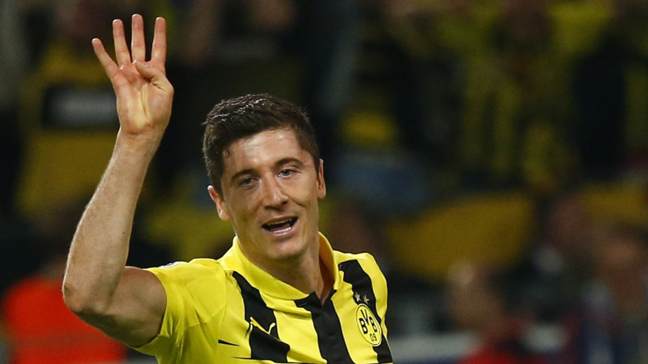 Robert Lewandowski bude oblkat dres Dortmundu u jen pl roku