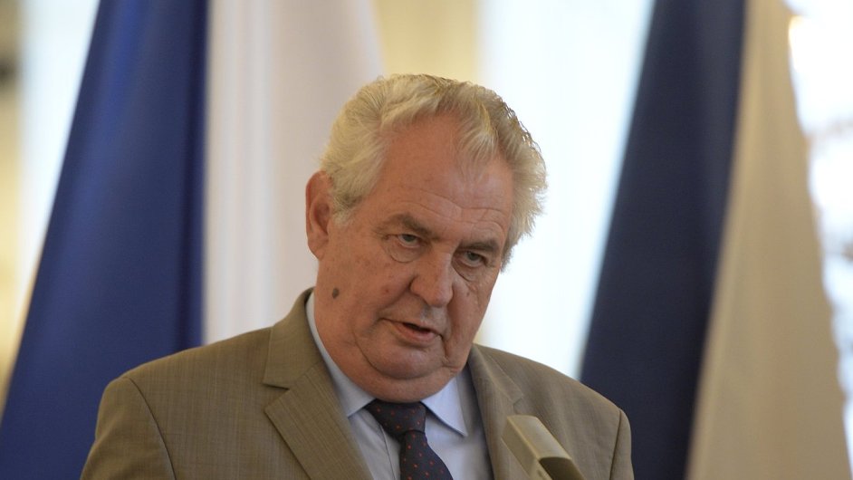 Prezident Milo Zeman pijal 26. srpna v Praze vedouc zastupitelskch ad esk republiky v zahrani.