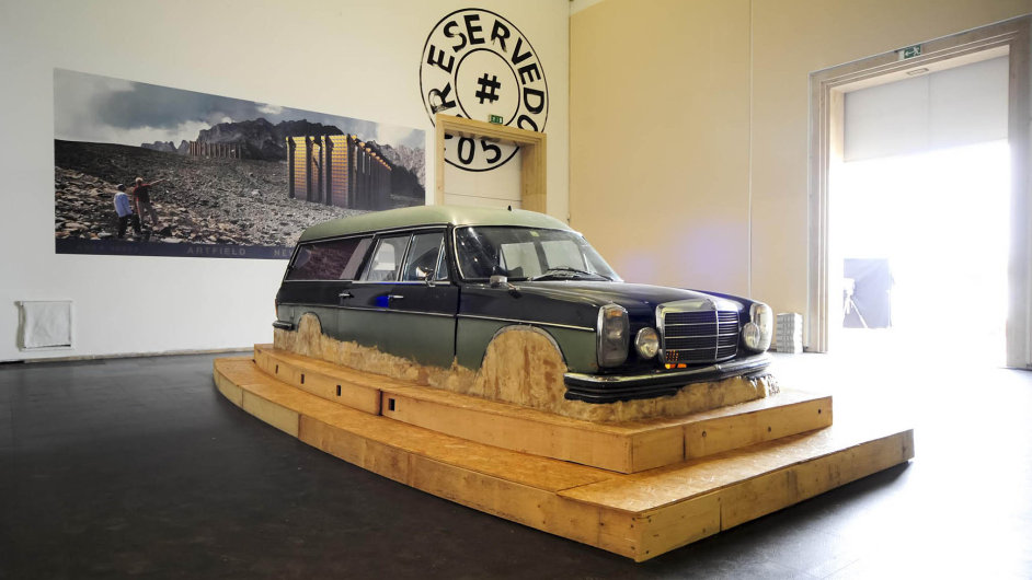 Automobil umìlecké skupiny Reality, tvoøené Jiøím Davidem, Milanem Salákem a Janem Kadlecem, je v Mnichovì umístìn v centrální místnosti muzea.