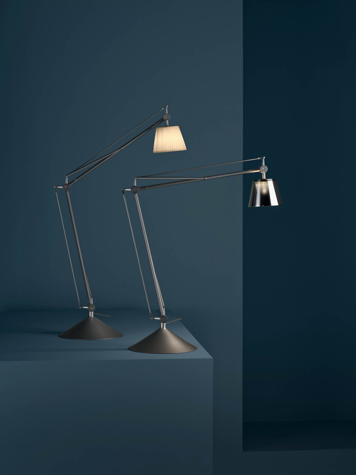Z výběru Starckových lamp pro společnost Flos: Archimoon. (Foto: archiv firmy) jarvis_593f2368498e9b936bc92204.jpeg
