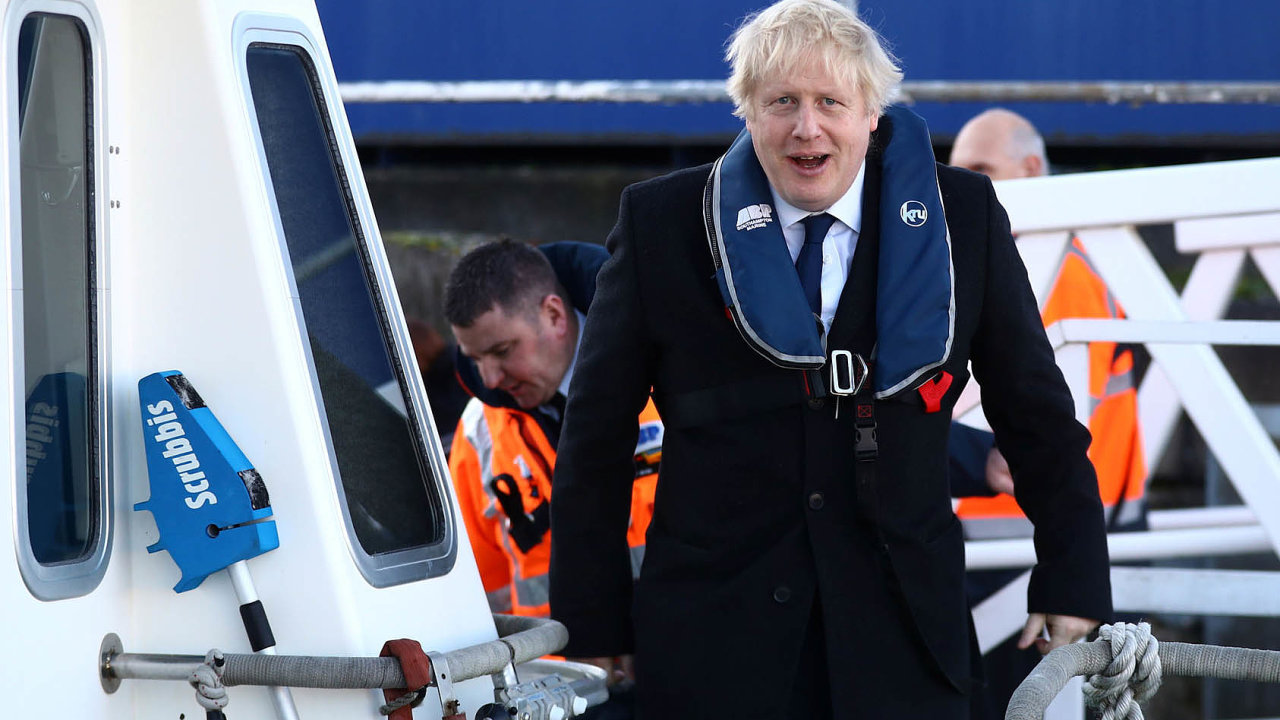 Britov budou nov poslance volit pt tden ve tvrtek, f konzervativc a premir Boris Johnson vera v rmci pedvolebn kampan navtvil pstav v Southamptonu.