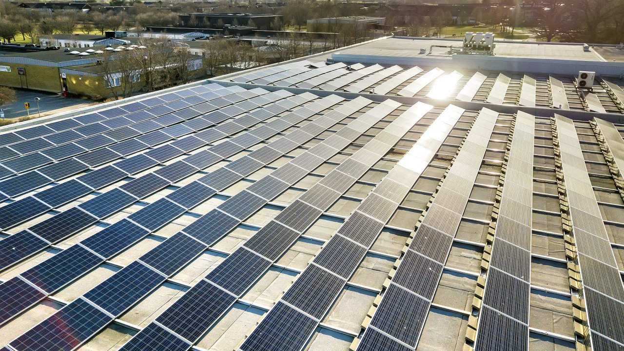 solární panely, továrna