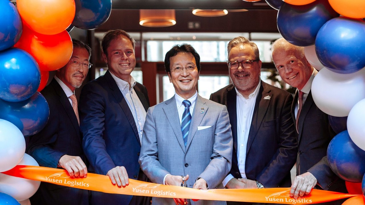 Fotografie z Opening Ceremony ze dne 9. �ervna 2026