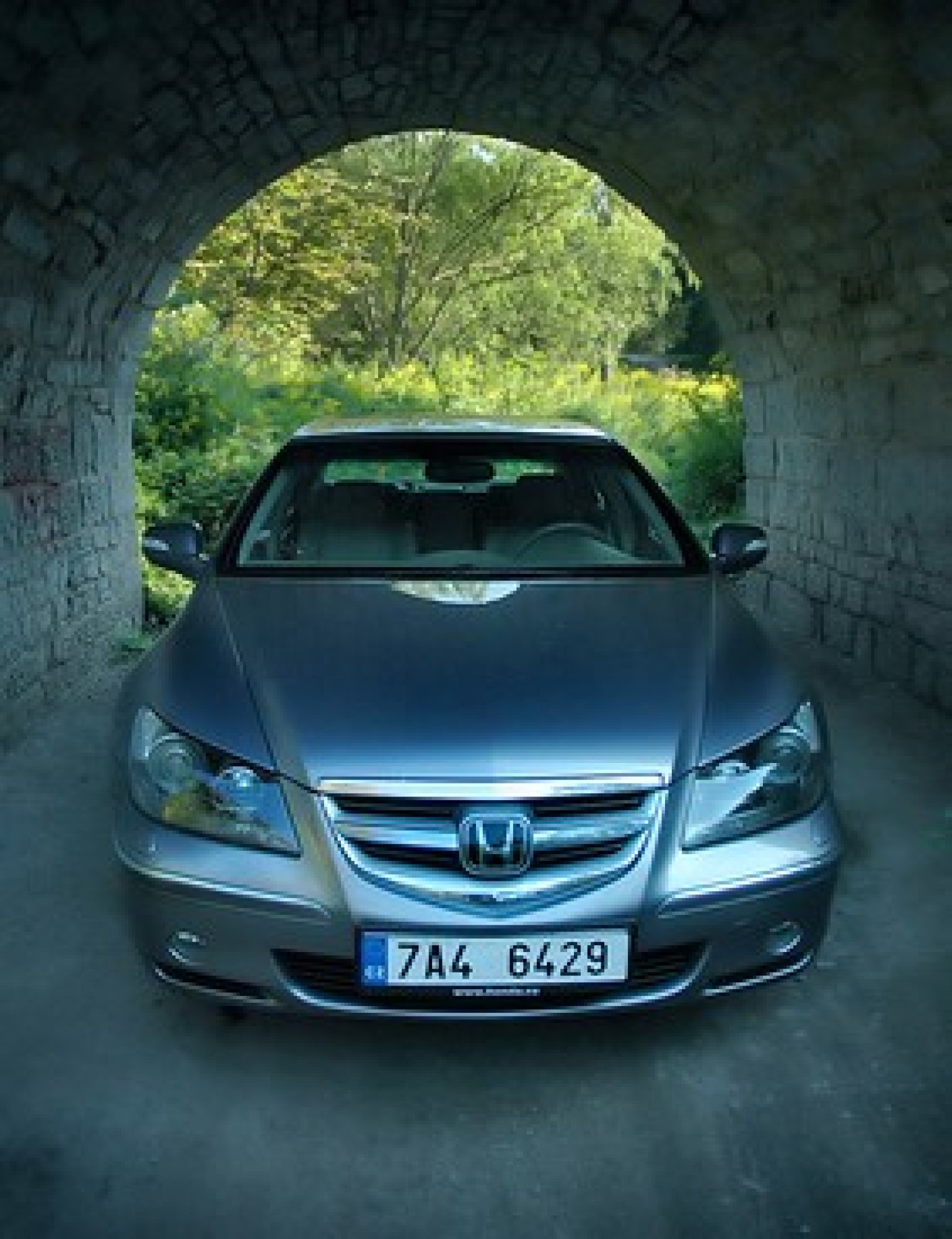 961320343_honda_legend_02_282x367_.jpg