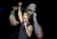 Na festivalu Sziget prvn den vystoupil britsk zpvk Robbie Williams.