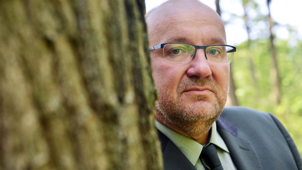 Do křesla šéfa státních lesů se vrátí Josef Vojáček, podnik vedl už za druhé Babišovy vlády