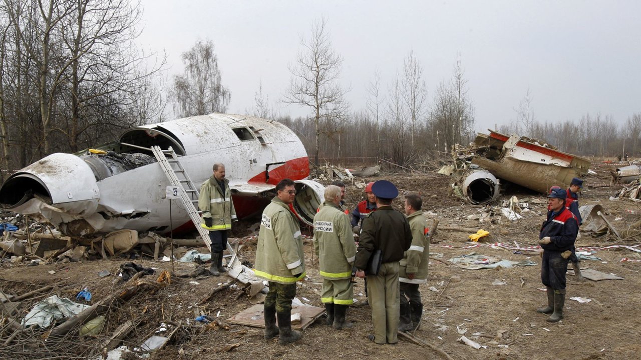Rok od tragick nehody polskho prezidentskho letounu u Smolensku