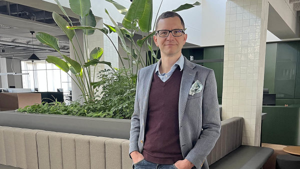 Jan H�bner, partner a��editel industri�ln�ho developmentu spole�nosti Contera