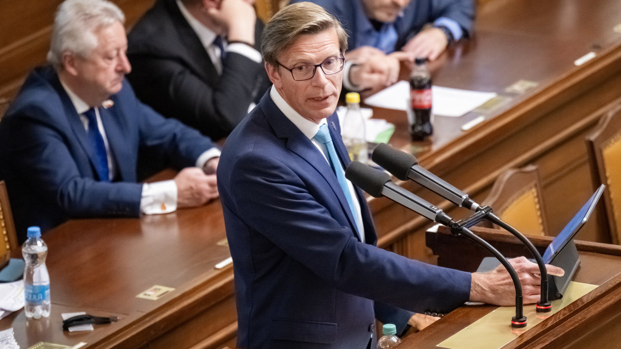 P�edseda ODS Martin Kupka na jedn�n� o vysloven� ned�v�ry vl�d�