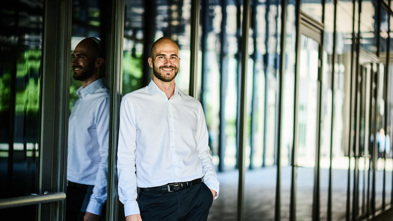 Jakub Dobr�, �editel �esk� pobo�ky Corwin