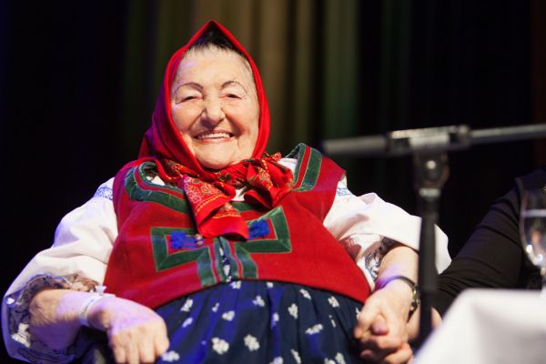 Folklorn&iacute; zp�va�ka Jarmila &Scaron;ul&aacute;kov&aacute;