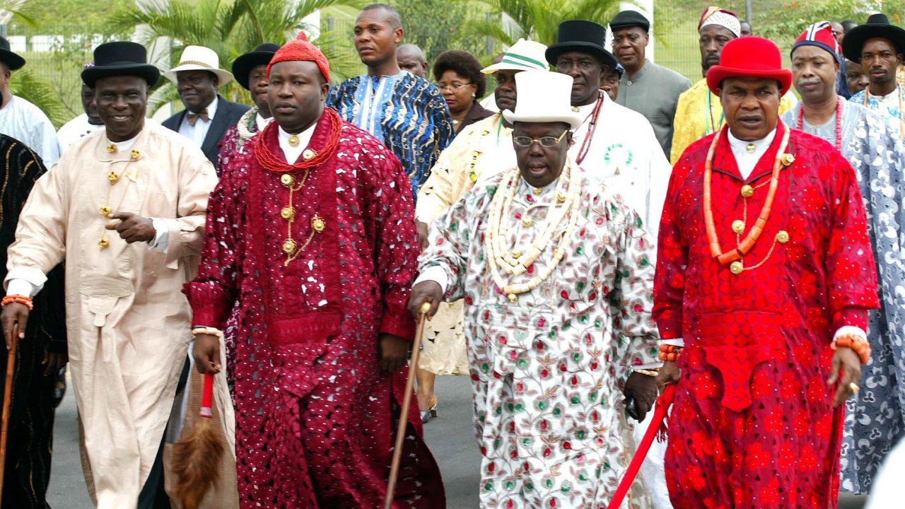 Ilustran foto - bohat Nigerijci ped setknm s prezidentem