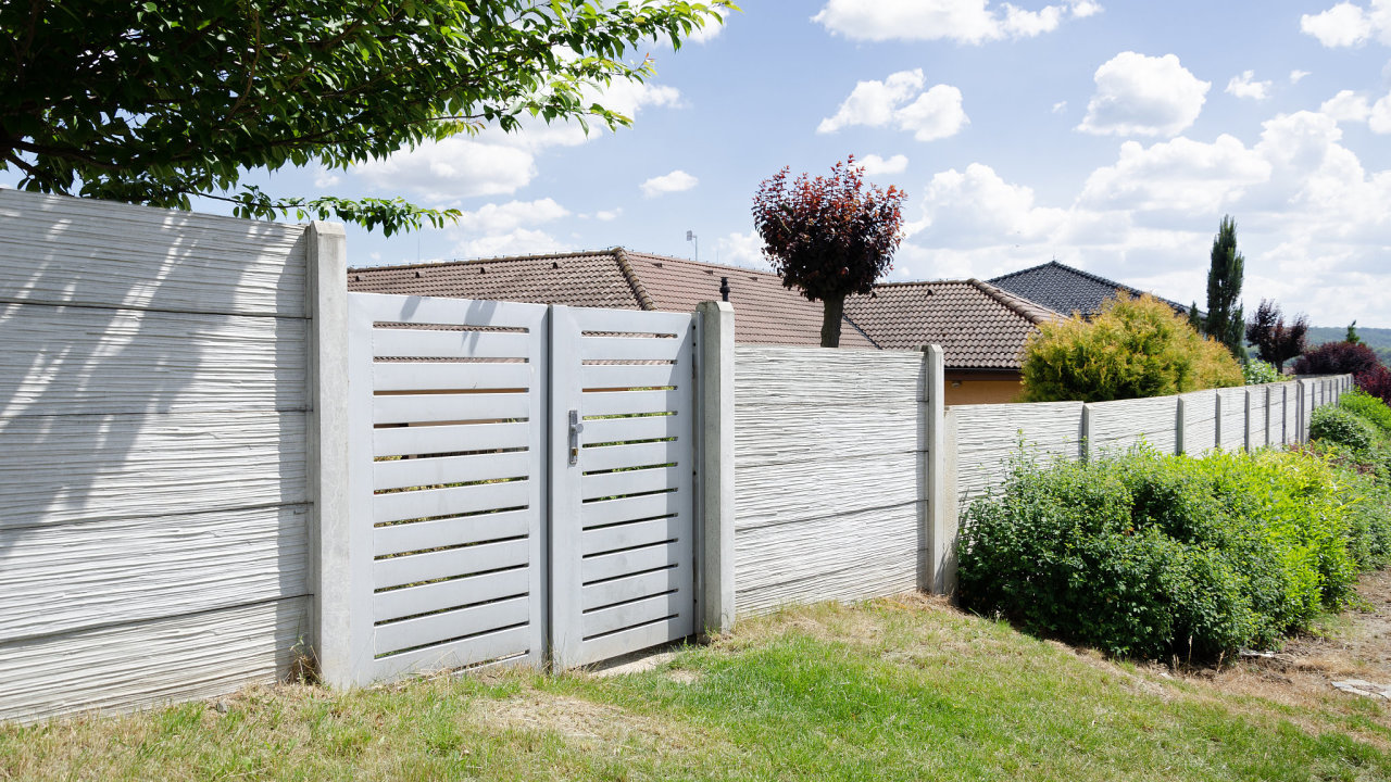 Skl�dan� plot DEKOR