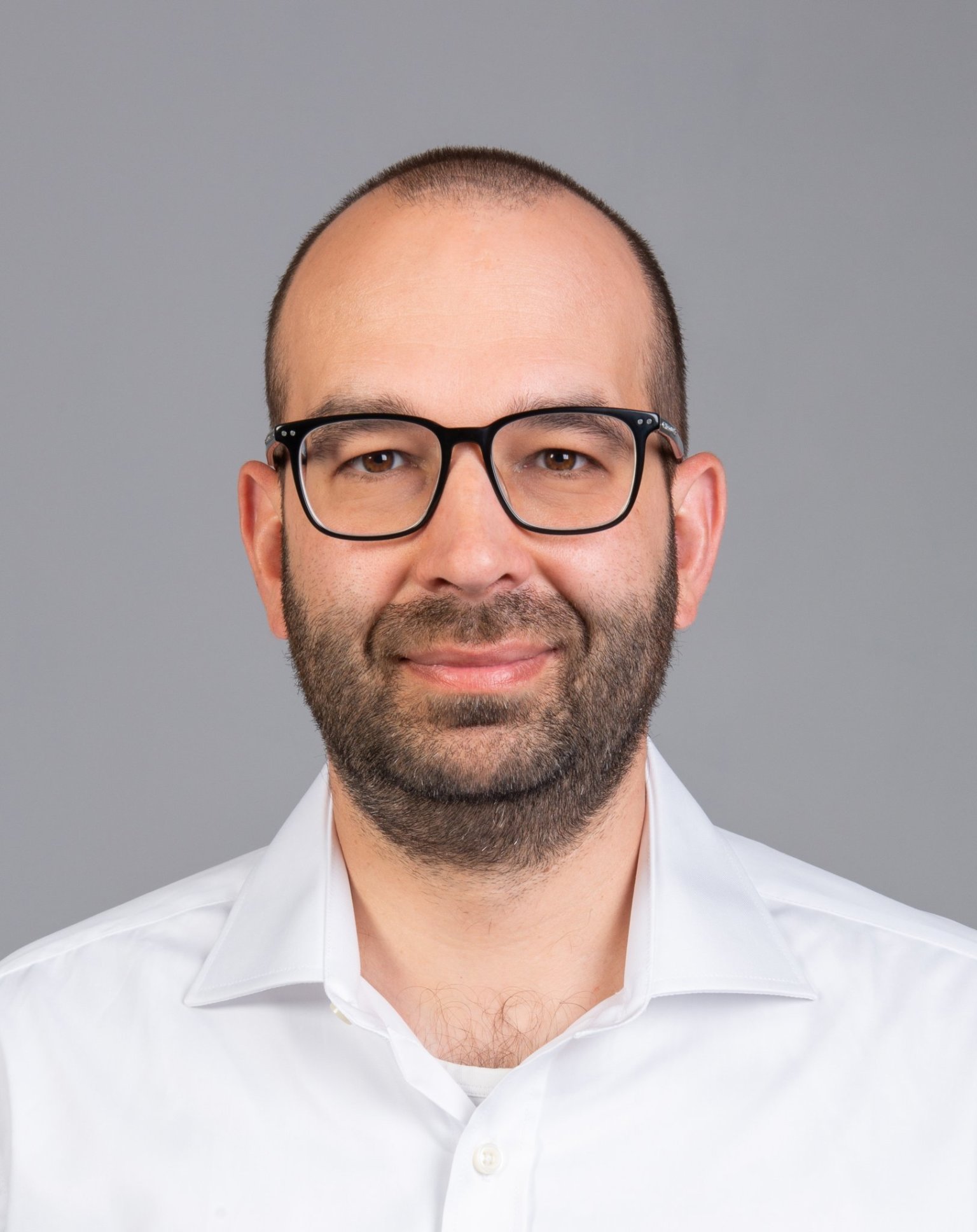 Milan Tesa�, obchodn� �editel, InfoConsulting