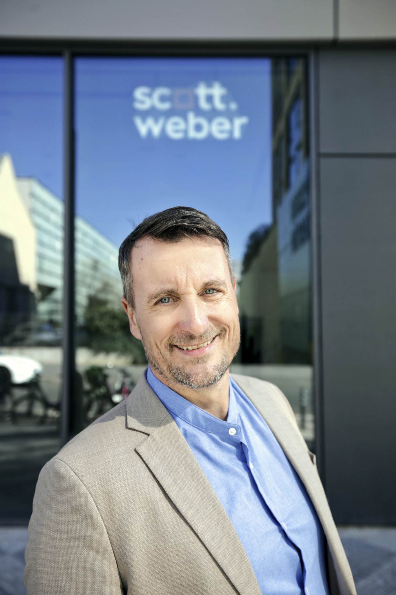 „Jedna �patn� zvolen� lokalita dok�e ekonomicky znehodnotit i n�kolik jinak dobr�ch projekt�,“ ��k� ��f Scott.Weber Workspace Adam Zvada.
