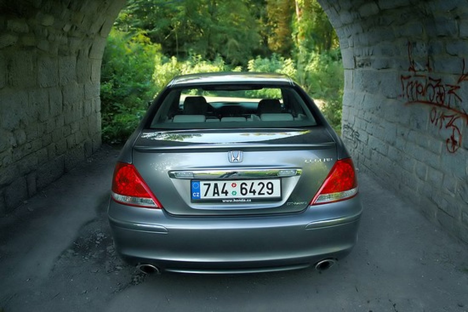 961320343_honda_legend_04_550x367_.jpg