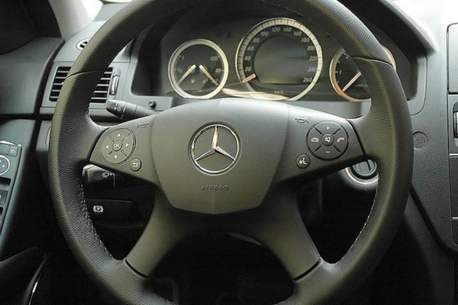 Mercedes-Benz C 200 CDI Activity Mercedes-Benz C 200 CDI Activity