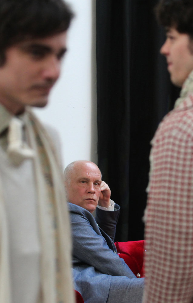 46. MFFKV John Malkovich na generální zkoušce módní přehlídky své kolekce.