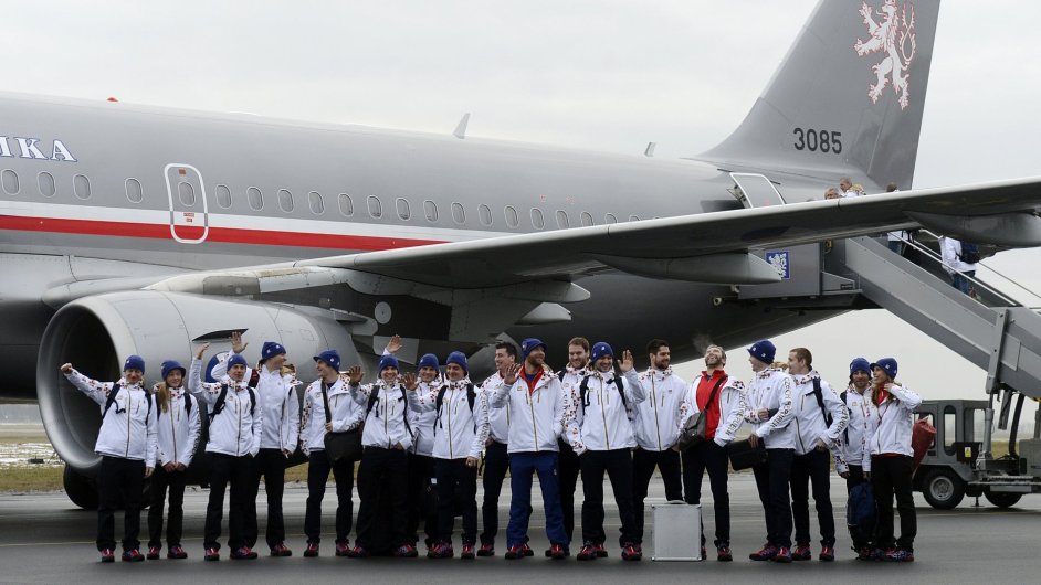 st esk vpravy odcestovala 6. nora z letit Praha-Kbely na olympijsk hry v Soi.