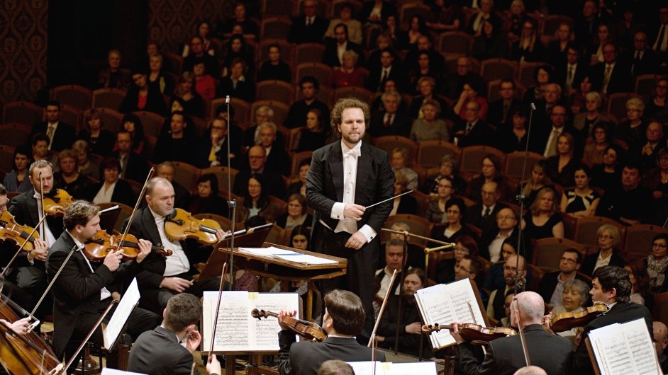 Snmek z pondlnho koncertu Symfonickho orchestru eskho rozhlasu v praskm Rudolfinu.