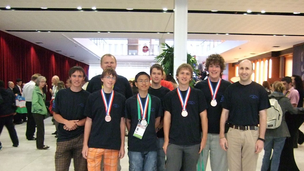 Mezinarodni matematicka olympiada 2011