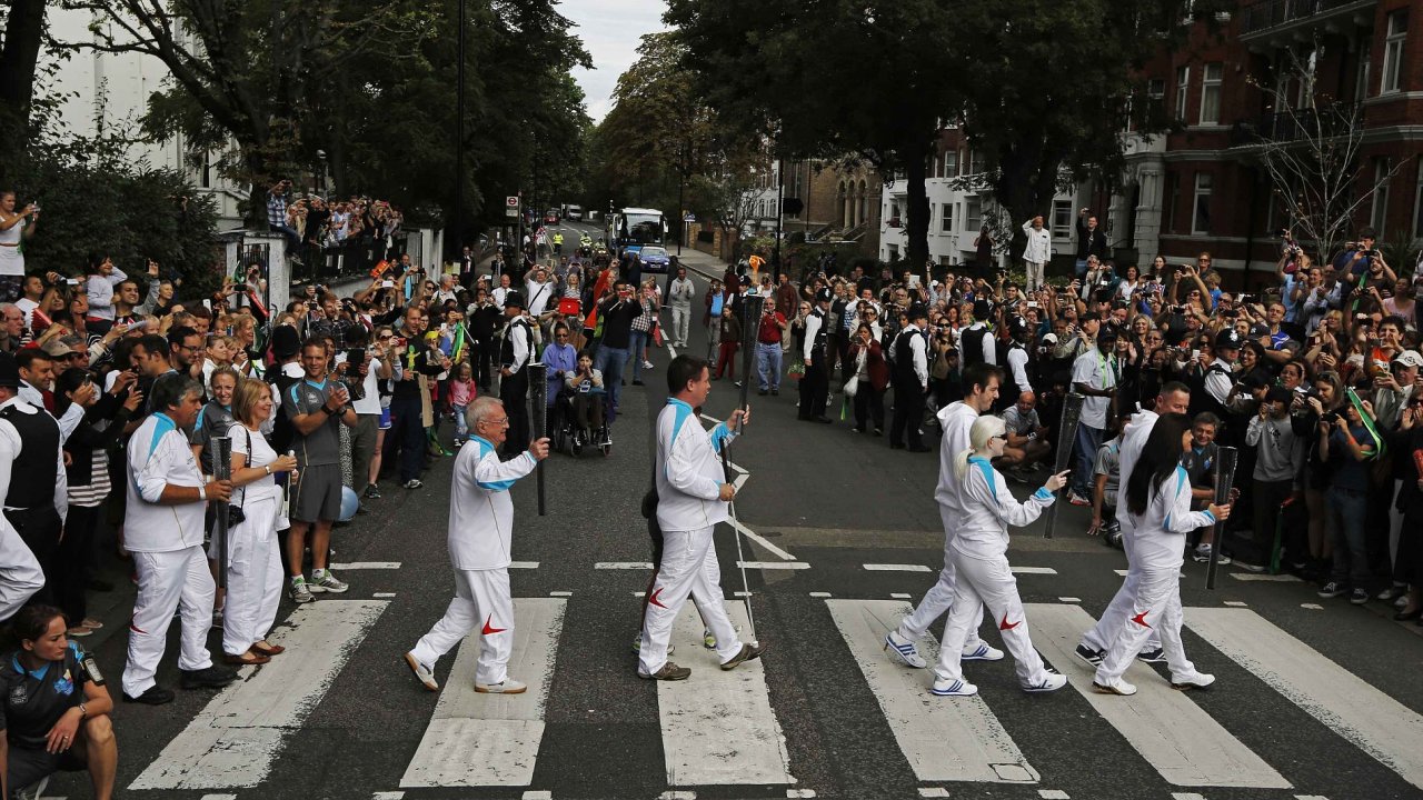 Paralympijsk pochode na Abbey Road