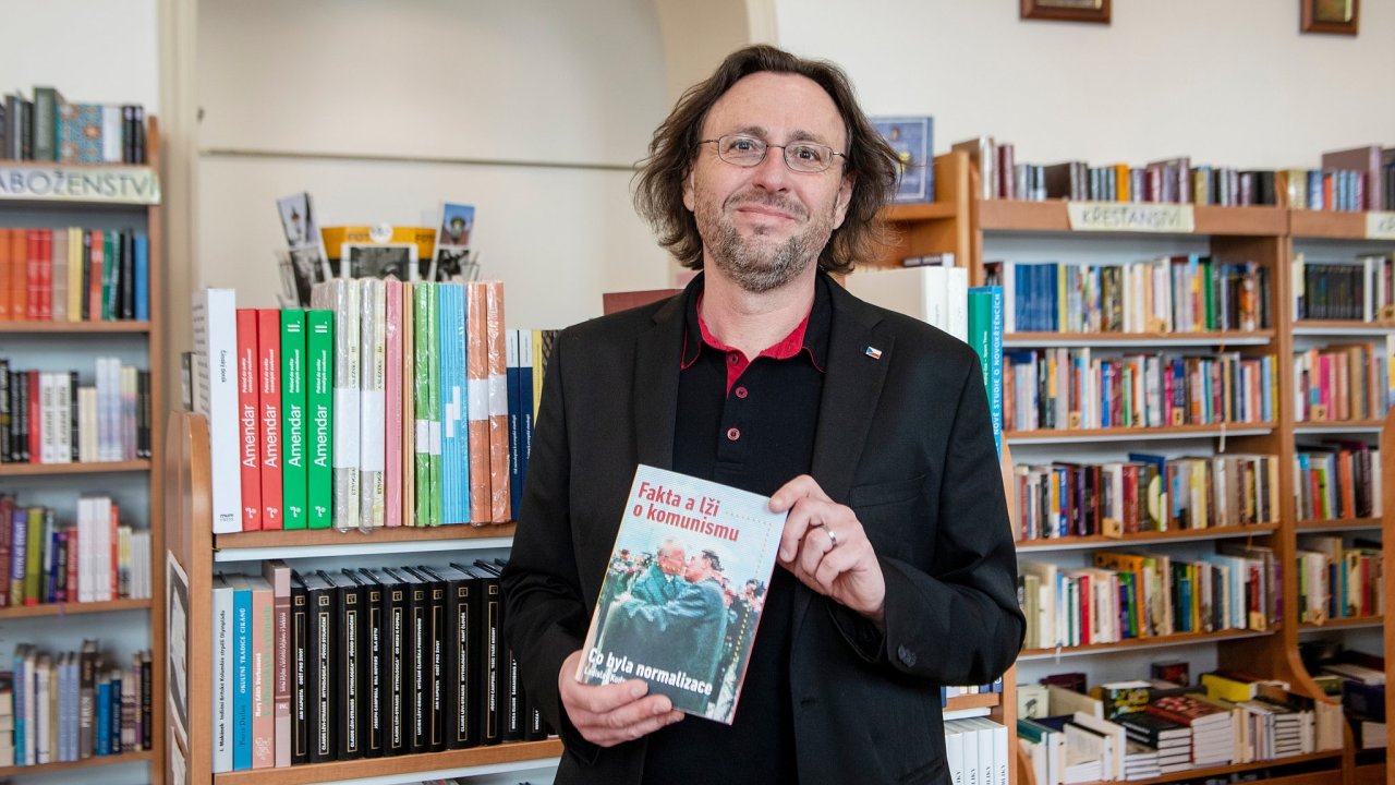 Ladislav Kudrna, editel, stav pro studium totalitnch reim, kniha Fakta a li o komunismu