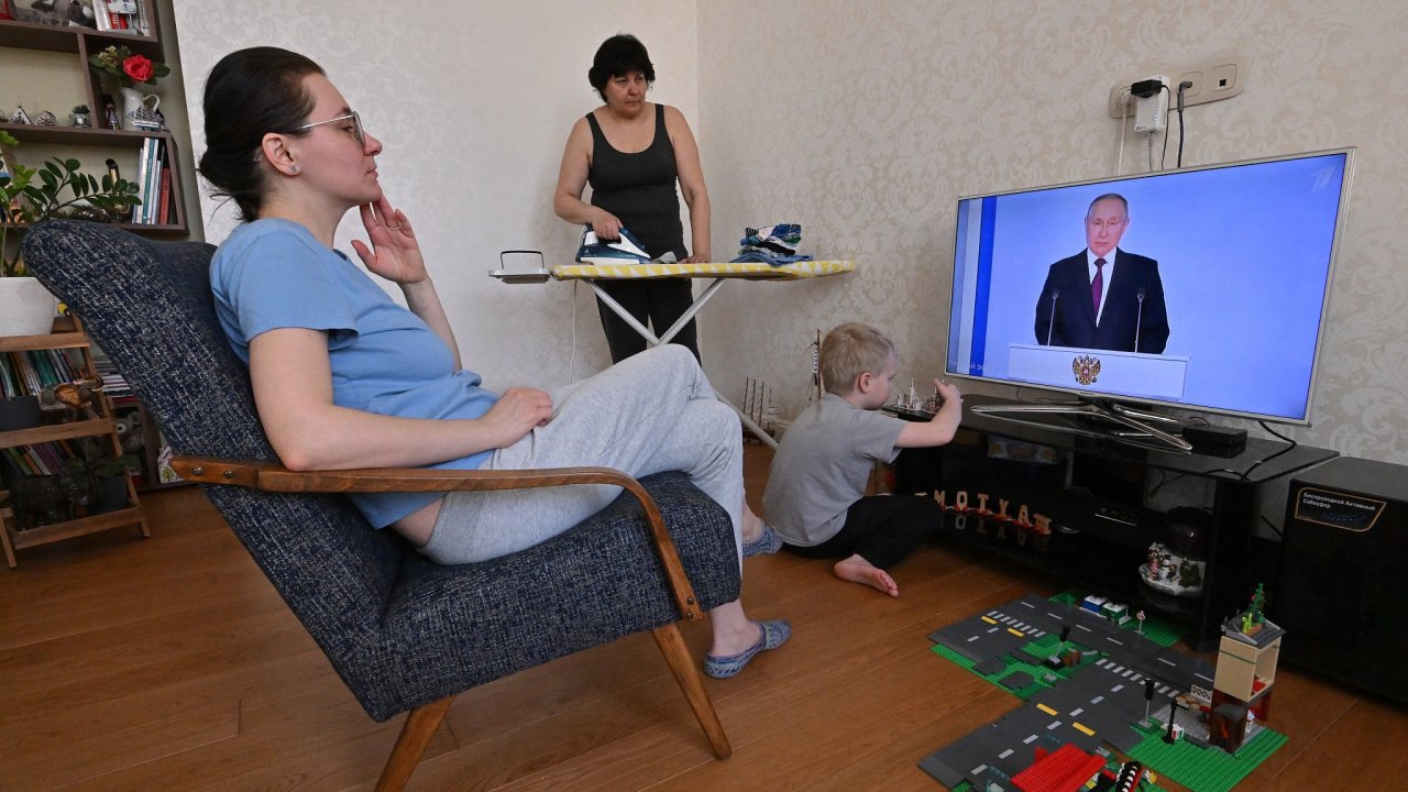 Rusko, TV, televize, Putin