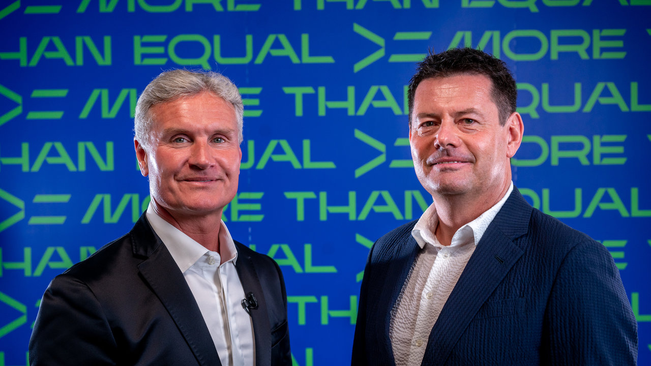 David Coulthard a Karel Komrek, zakladatel iniciativy More than Equal.