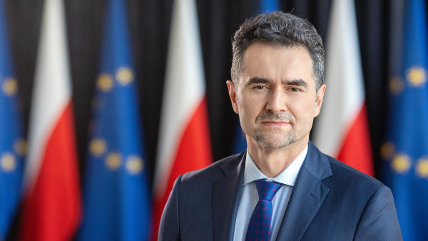 Chci, aby Poláci víc jezdili vlakem. Vzorem jsou nám Češi, dohnat vás chceme dřív než v roce 2040, říká člen polské vlády odpovědný za koleje