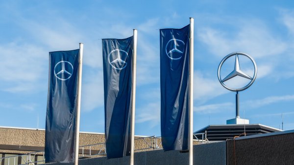 mercedes, automobil