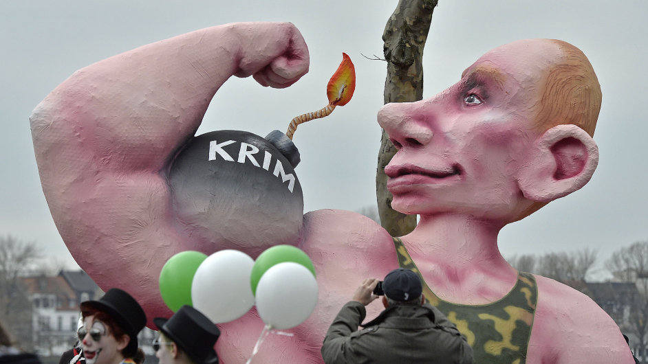 Evropa ruskou agresi na Krymu odsuzuje, tvrdý zásah ovšem neplánuje.