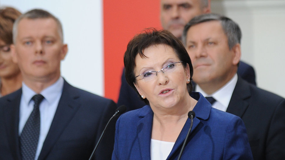 Polsk premirka Ewa Kopaczov pedstavuje svj nov kabinet.