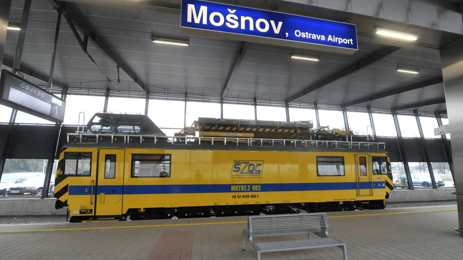 Na Letit Leoe Janka Ostrava v Monov zaaly jezdit vlaky.