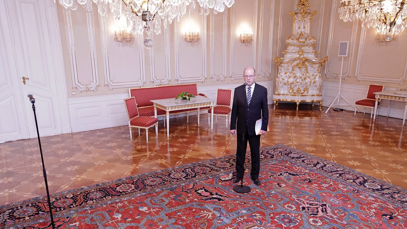 Premir Bohuslav Sobotka pot, co prezident Milo Zeman odeel ze slu.