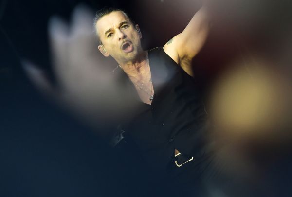 Koncert britsk&eacute; skupny Depeche Mode se uskute�nil 24. kv�tna v Praze. Na sn&iacute;mku je zp�v&aacute;k David Gahan.