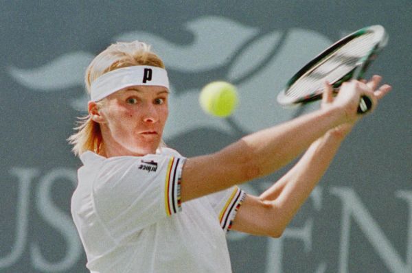 Zem�ela wimbledonsk&aacute; v&iacute;t�zka Jana Novotn&aacute;.