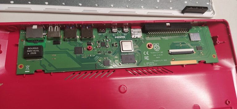 Raspberry Pi 400 je levn pota schovan v klvesnici