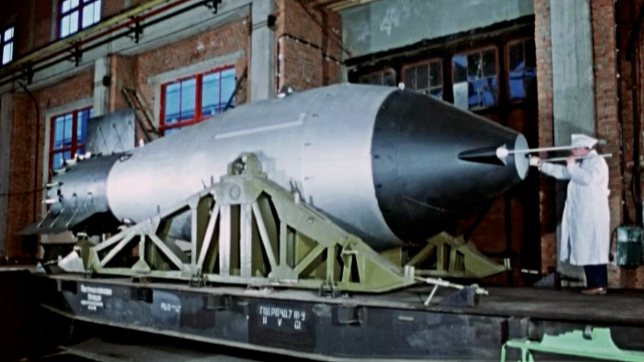 Rusko pro testovac ely vyrobilo i vbec nejvt jadernou bombu Car.