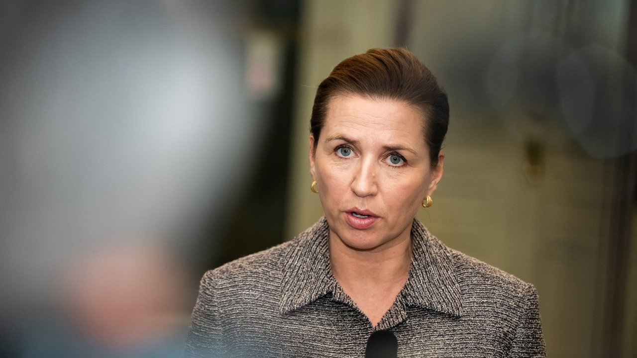 Dnsko pipustilo, e zanedbvalo obranu Grnska, vdaje na obranu u navilo.