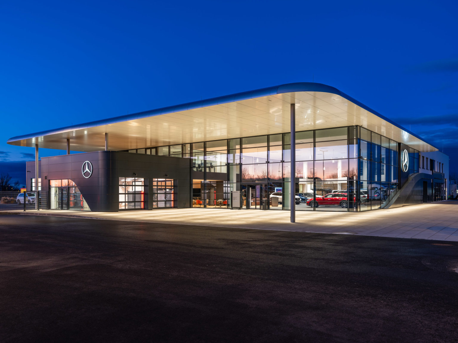 Showroom Mercedes-Benz Zpy