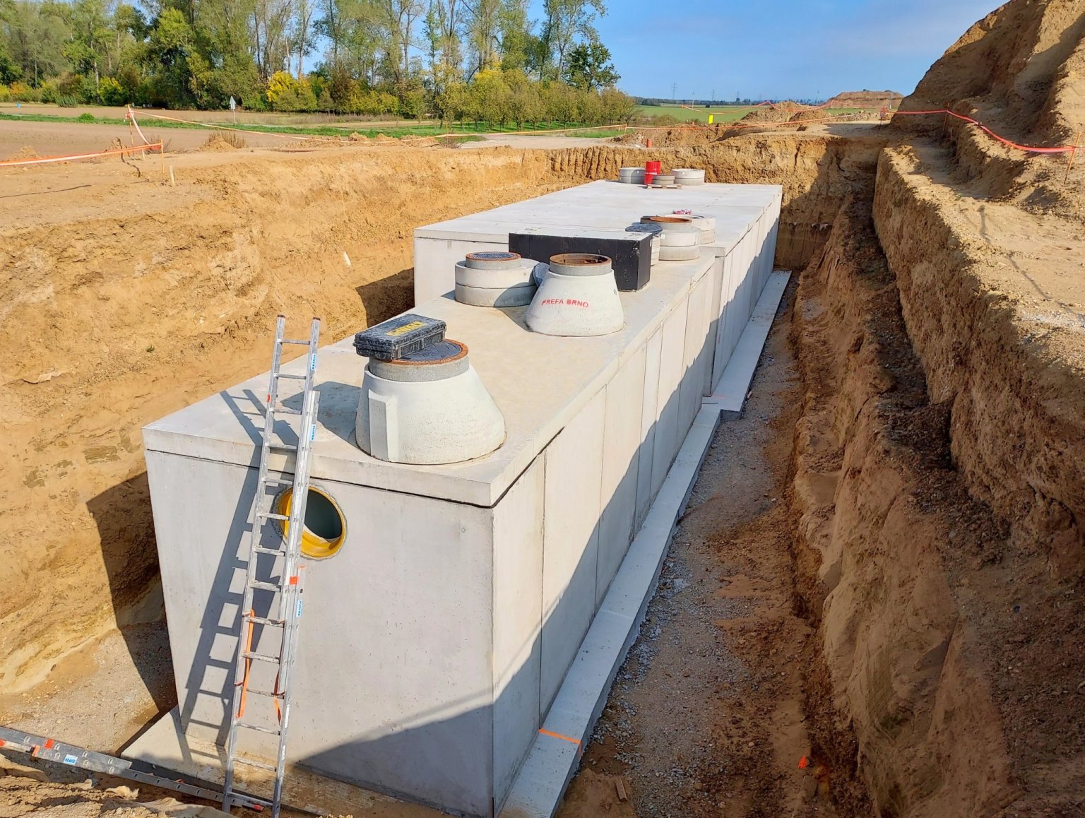 de��ov� usazovac� n�dr�