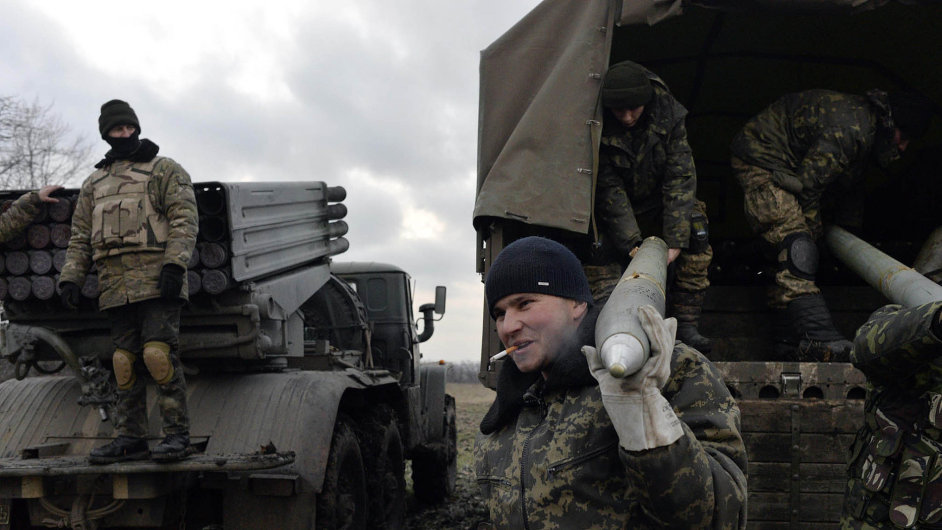 Nstupci kau: Vlka na vchodn Ukrajin je vedena hlavn pomoc raketomet Grad. Separatist v posledn dob podle veho zaali pouvat nov rakety Tornado, kter ukrajinsk armda nem.
