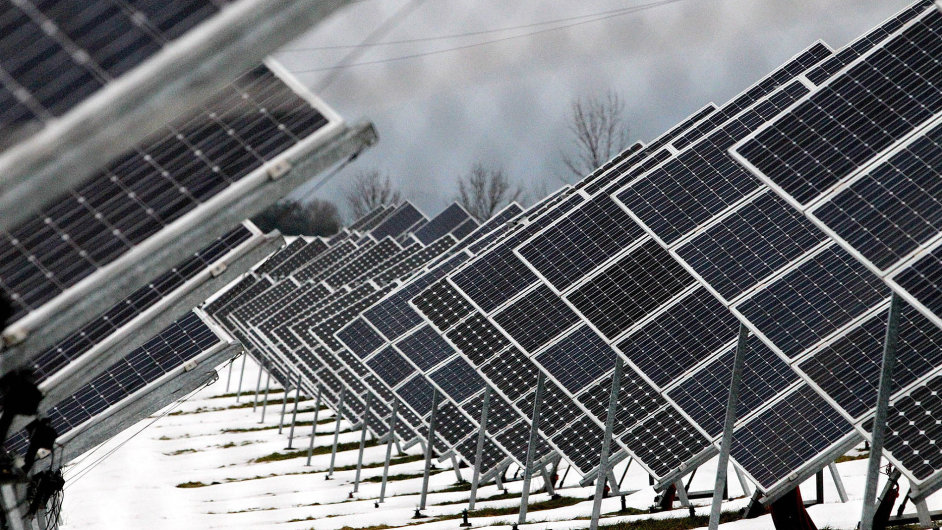 Novou licencí pro solární elektrárnu v Chomutovì by se mìl zabývat Energetický regulaèní úøad.