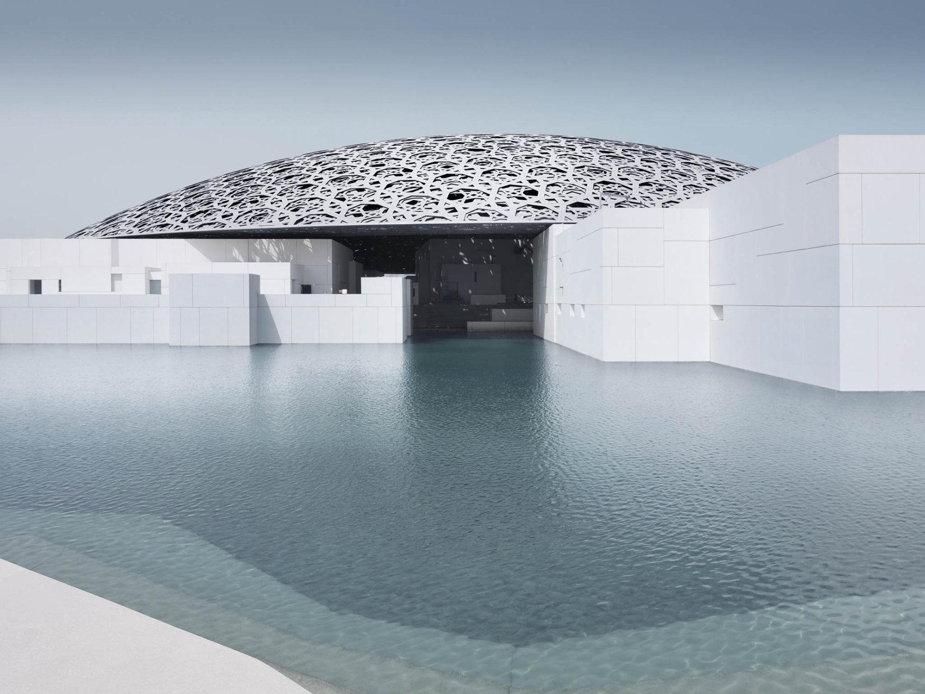 V pařížském Louvru už jste byli? Od 11. listopadu můžete zajet do muzea Louvre v Abú Dhabí. Budova podle návrhu architekta Jeana Nouvela bude domovem více než šesti stovkám uměleckých děl... (Foto: archiv značky) jarvis_59b78f40498e27acaa010928.jpeg