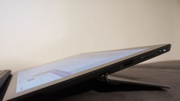 Tablet Lenovo Miix 720 je levnj konkurence pro Microsoft Surface