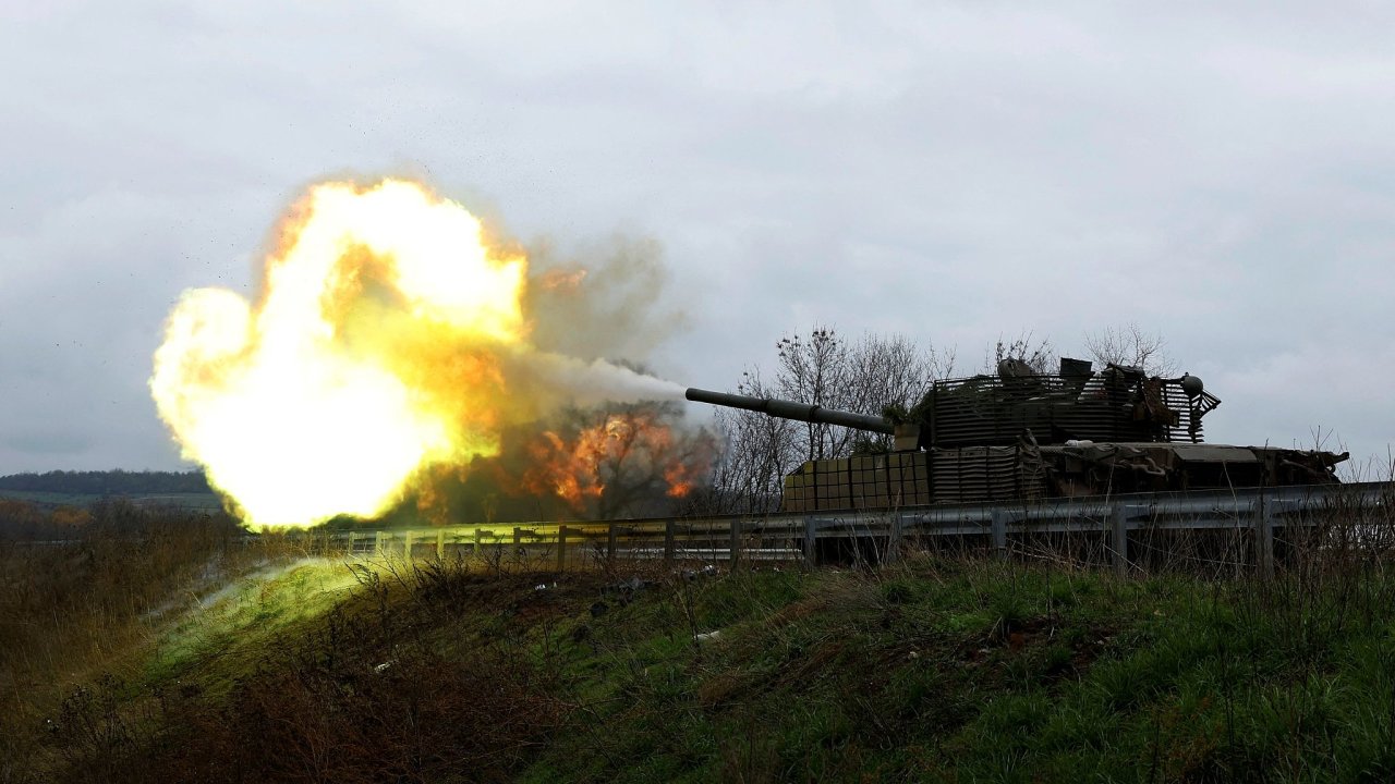 Ukrajina, tank, Bachmut, válka
