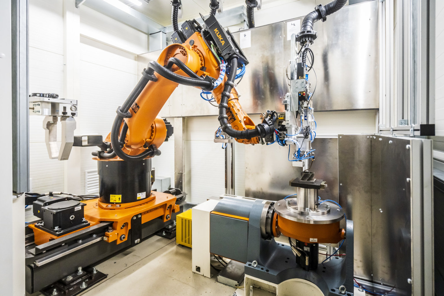 Robotick� laserov� bu�ka v Testbedu Pr�myslu 4.0