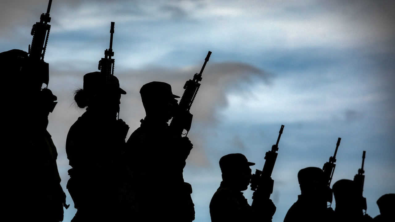 V�cvik rekrut� arm�dy �R