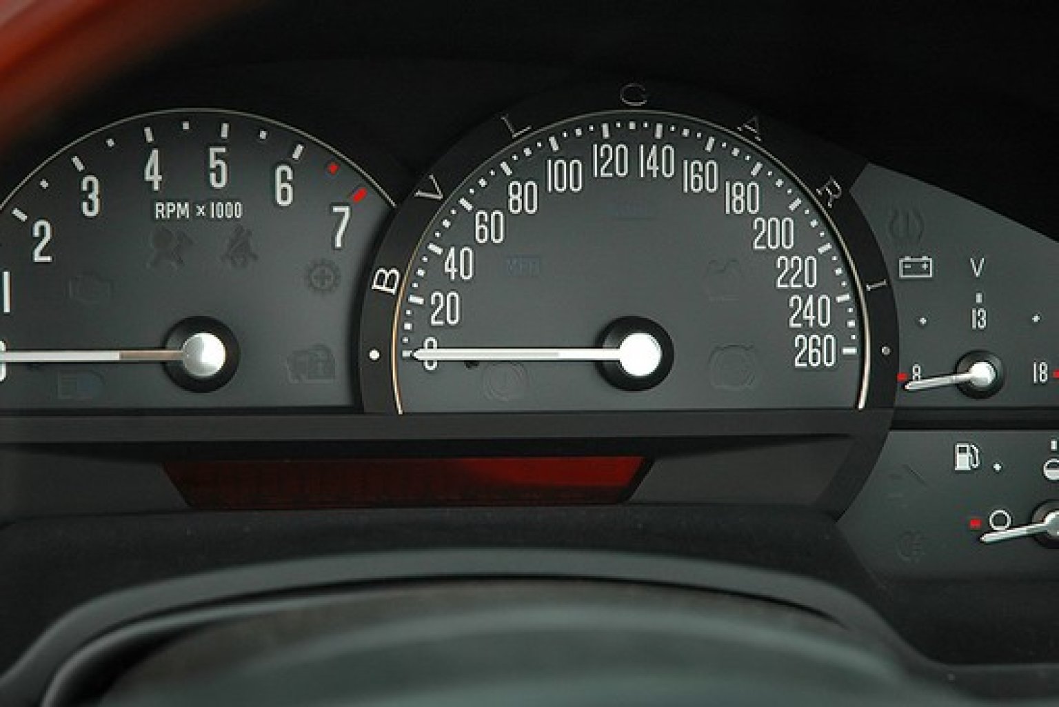 cadillac-xlr-20__550x367_.jpg Cadillac XLR